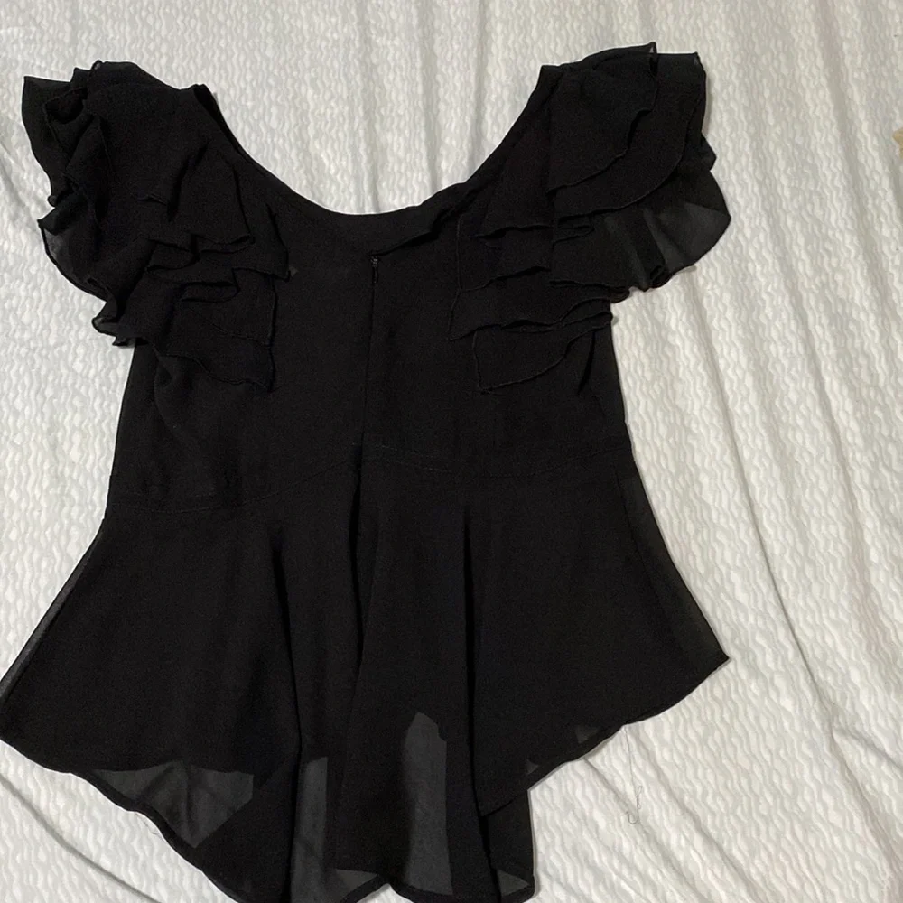 Ruffled Tops - Picture 3 of 5